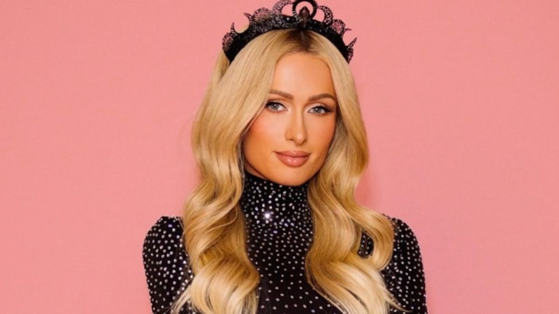 Paris Hilton kızının fotoğraflarını ilk kez paylaştı