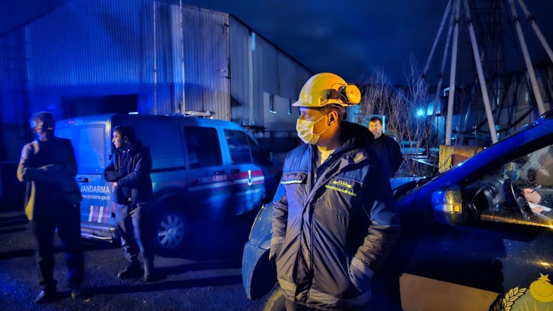 Zonguldak ve Düzce'de kötü koku vatandaşları sokağa döktü