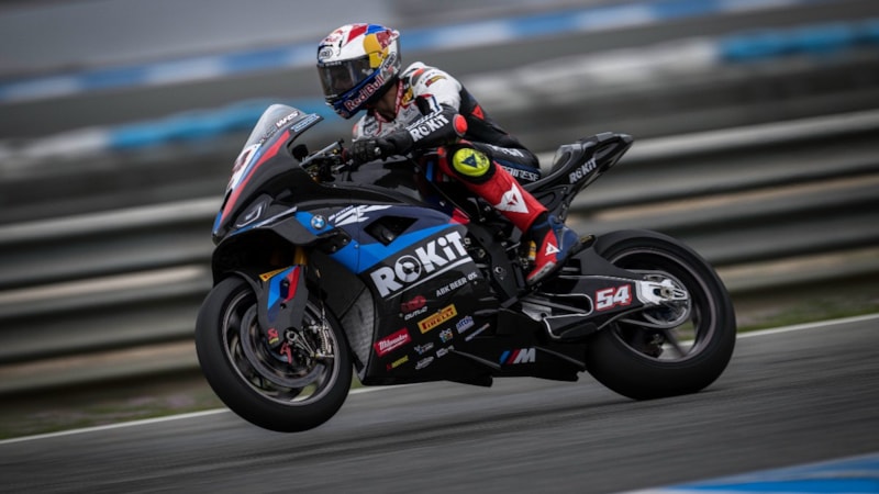 Toprak Razgatlıoğlu, Hollanda'daki ikinci yarışta birinci oldu