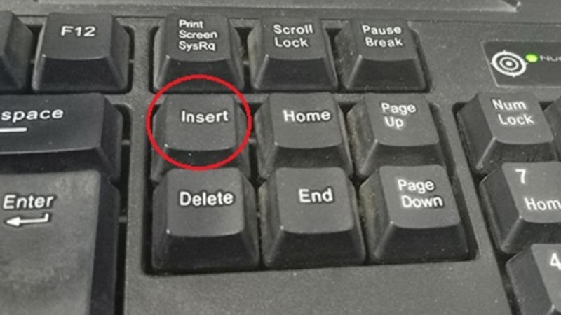 Klavyedeki Insert (INS) tuşu bakın ne işe yarıyor