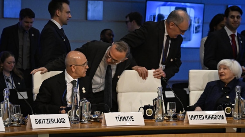 Mehmet Şimşek, ABD Hazine Bakan Yardımcısı Wally Adeyemo ile görüştü