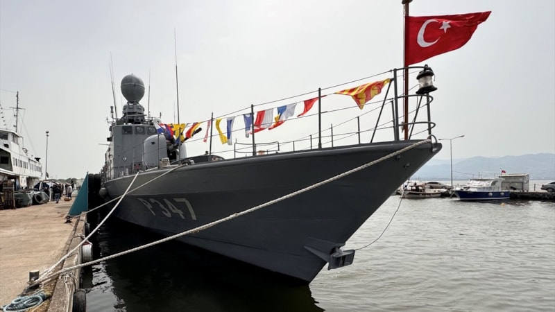 Kocaeli'nde 23 Nisan coşkusu: TCG Fırtına hücumbotu ziyarete açıldı