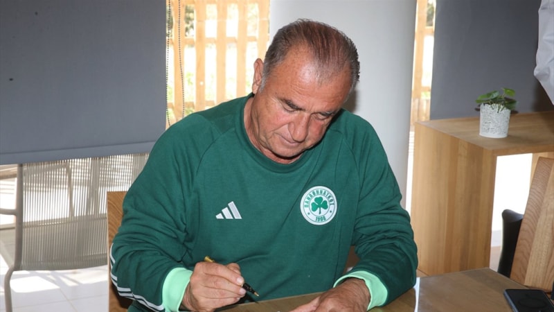Fatih Terim'in ekibi Panathinaikos, Yunanistan'da çifte kupa hedefinde