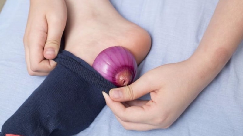 Uyumadan önce ayağınızın altına yarım soğan koyun, bakın neler oluyor izleyin…