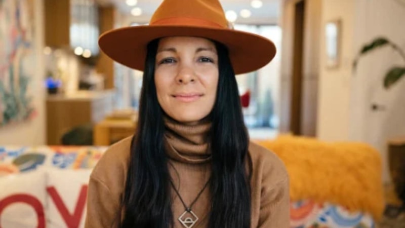 Yıllardır yüzlerce kişinin hayatına dokunan Radha Agrawal’ın yazdığı Aidiyet kitabı