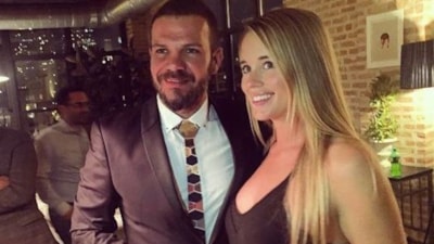 Beşinci kez baba olmaya hazırlanan Tolga Karel'den aşk pozu geldi