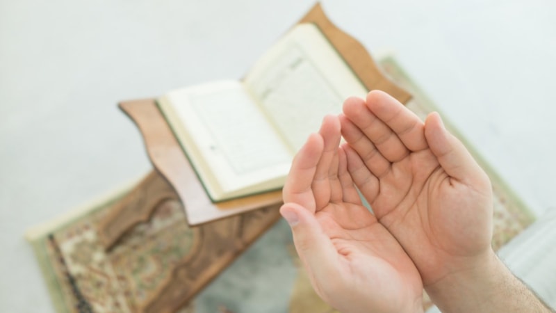 Başkası adına dua edilir mi? Gıyabi dua hadisleri