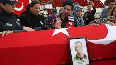 Konya'da trafik kazasında şehit olan polis son yolculuğuna uğurlandı