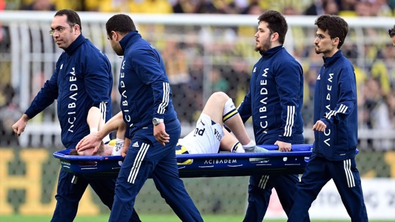 İsmail Yüksek, derbiye devam edemedi! Fenerbahçe'den zorunlu iki değişiklik