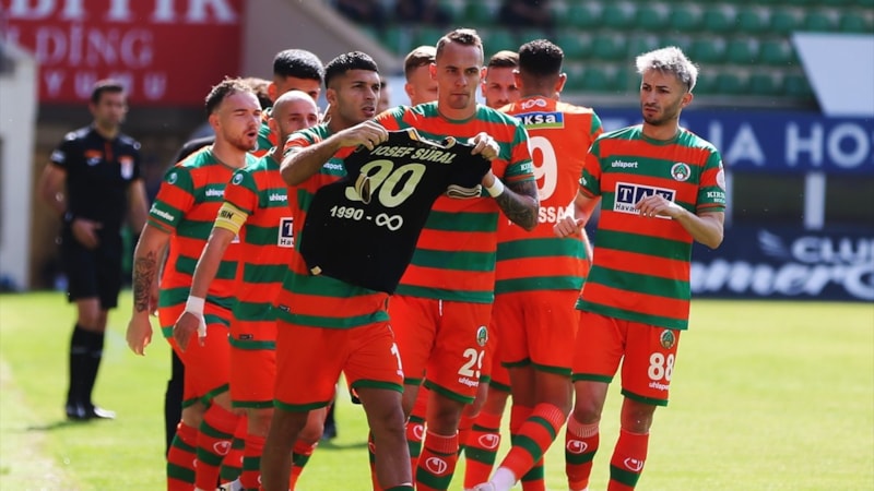 Alanyaspor, İstanbulspor'a fark attı