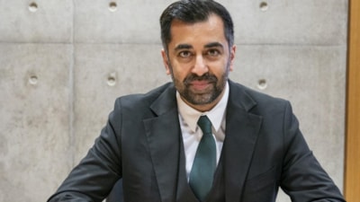 İskoçya Başbakanı Hamza Yusuf istifa etti