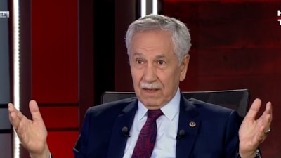 Bülent Arınç'tan Özgür Özel'e övgü dolu sözler