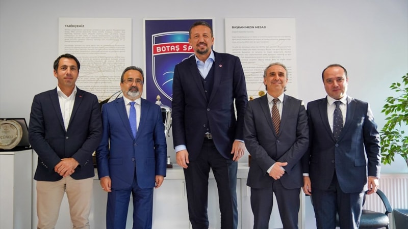 Hidayet Türkoğlu'ndan BOTAŞ Spor Kulübüne ziyaret