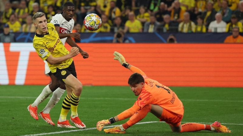 Dortmund, Devler Ligi'nde PSG'yi mağlup etti