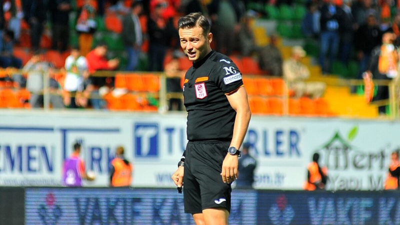 Süper Lig'de 35'inci haftanın hakemleri