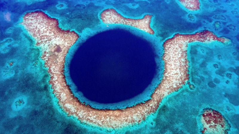 Dünyanın en derin mavi çukuru belli oldu! İşte, derinliği 420 metre olan o çukur...