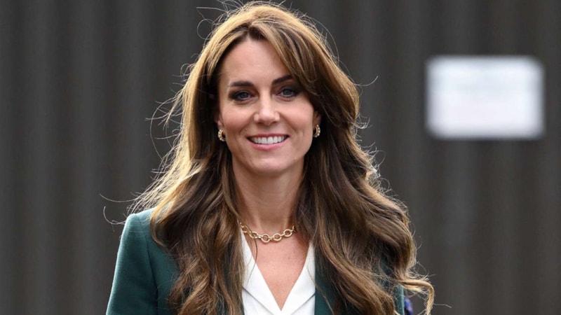 Kate Middleton geleneği bozmadı, kızını fotoğrafladı