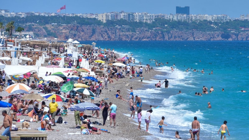 Türkiye'ye gelen Almanlar Manavgat, Ruslar Kemer'i seviyor