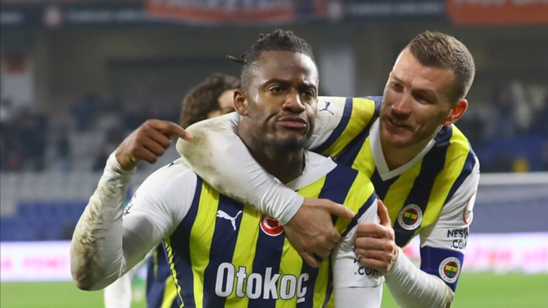 İsmail Kartal'ın forvet kararsızlığı! Kimi oynatacağını belirleyemedi