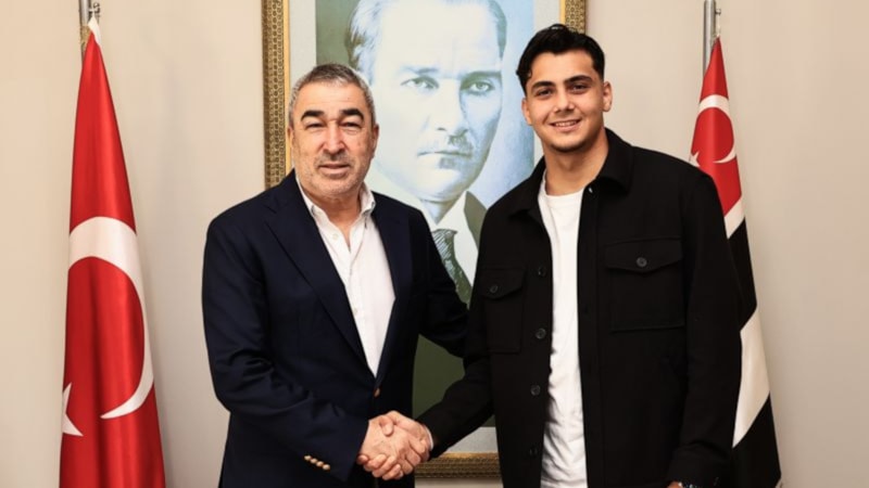 Beşiktaş, Mustafa Erhan Hekimoğlu'nun sözleşmesini yeniledi