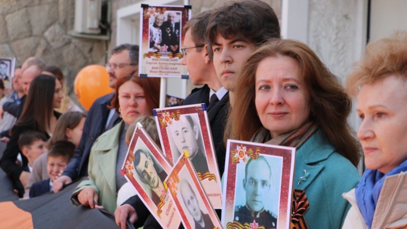 Ruslar, Sovyetler Birliği'nin Nazileri yenmesinin yıl dönümünü kutladı