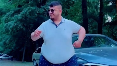 Göbeğini sallayarak ünlü olan fenomenin serveti şaşkına çevirdi