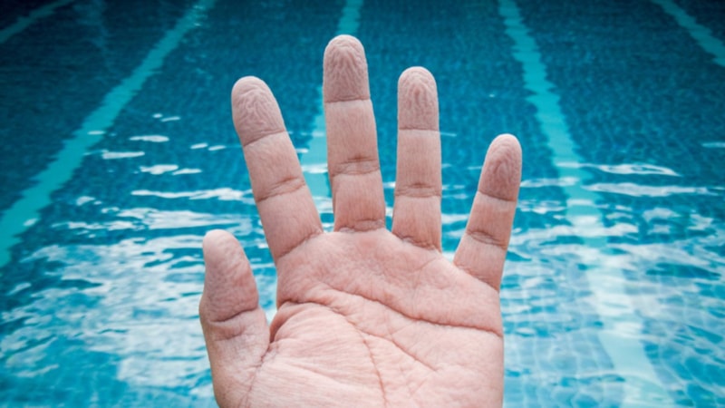 Ellerimizin sudayken buruşmasının sebebi bakın neymiş…