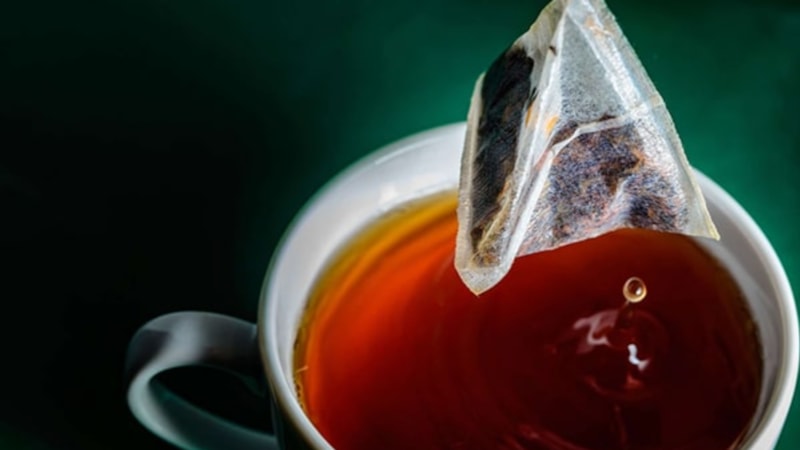 Poşet çayı çıkartırken sıkıştırıp sıkanlar, meğer sıkmak doğru bilinen bir yanlışmış…