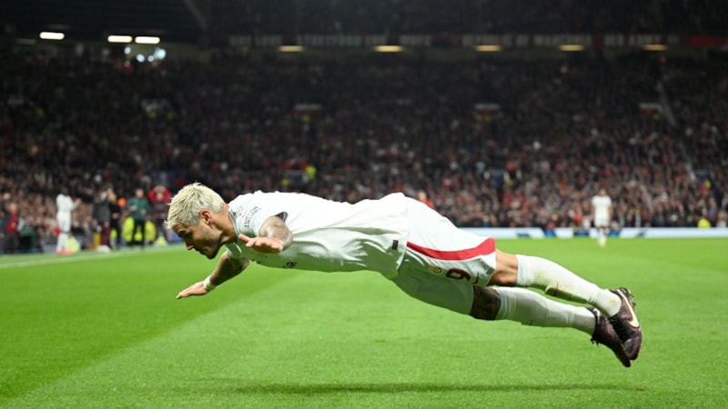 Galatasaray, Florya'nın duvarına astı: İyiler mutlaka kazanır