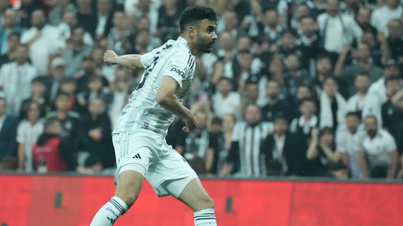 Beşiktaş'ta sakatlık! Rachid Ghezzal oyuna devam edemedi