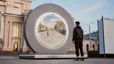 New York'u Dublin'e bağlayan etkileşimli portal açıldı