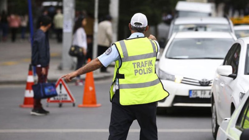 Sakarya'da 1 ayda 822 araç trafikten men edildi