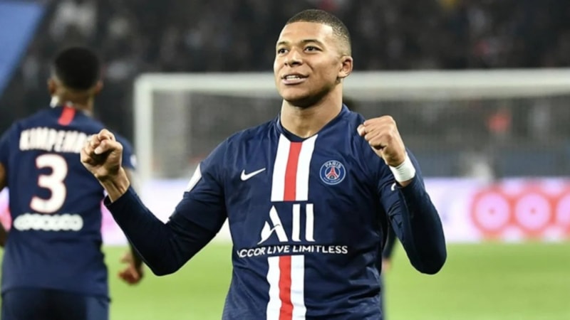 Kylian Mbappe, PSG'den ayrılacağını açıkladı