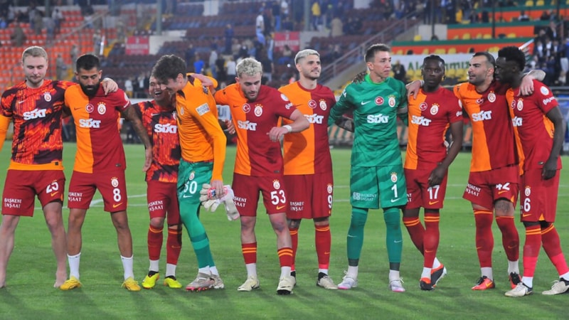 Galatasaray'dan çılgın plan: Fenerbahçe derbisinde 4 kupa kaldıracaklar