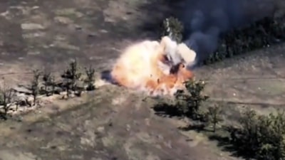 Ukrayna, Rus tank taburunu vurdu