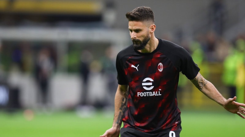 Oliver Giroud resmen Milan'dan ayrıldı