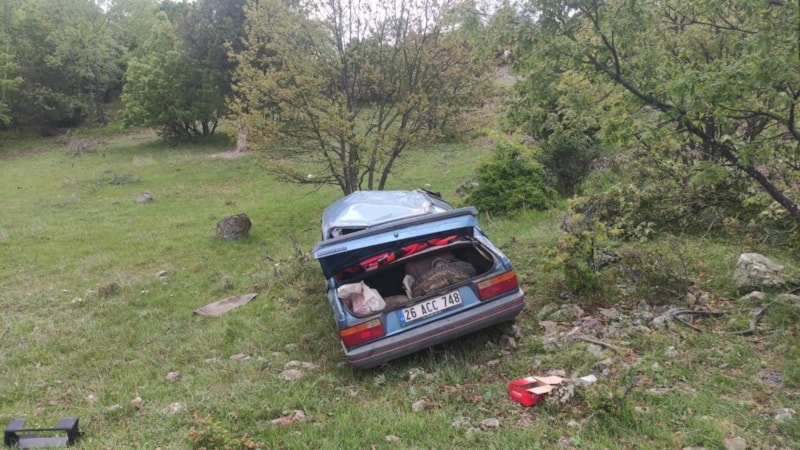 Kütahya'da otomobil takla attı: 4 yaralı