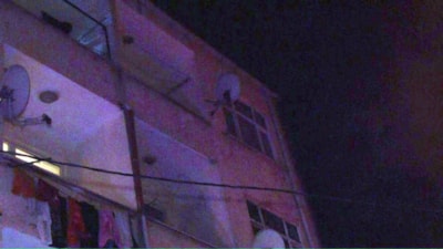 İstanbul'da madde bağımlısı adam annesini rehin aldı: 95 yaşındaki kadını polisler kurtardı