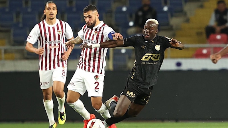 Süper Lig'de kümede kalma yarışı nefes kesiyor