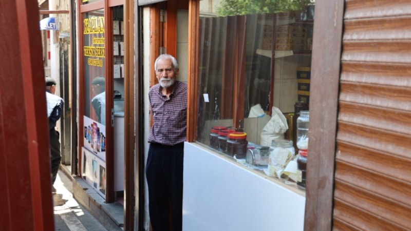 Nam-ı diğer bal doktoru! Türkiye'de balın kaderini bakın nasıl değiştirdi...