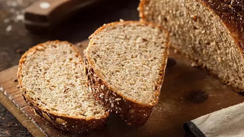 Ne kepek, ne de tam buğday! İşte en sağlıklı ekmek...