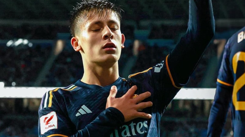 Arda Güler sevgilisi Duru Nayman'ı paylaştı