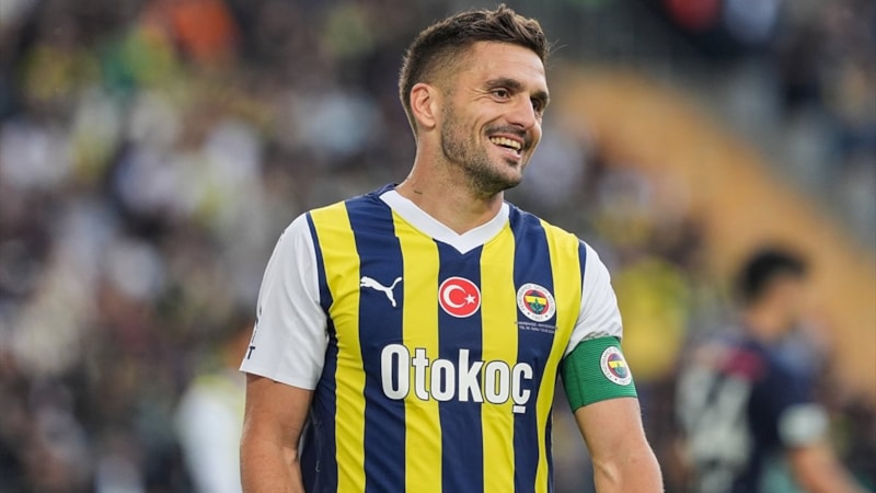 Dusan Tadic, Sırbistan'ın EURO 2024 kadrosuna alındı