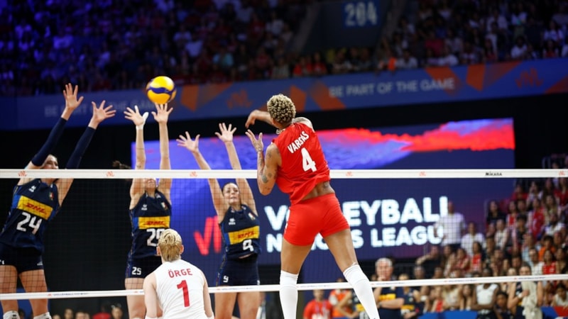 Filenin Sultanları, İtalya'ya yenildi