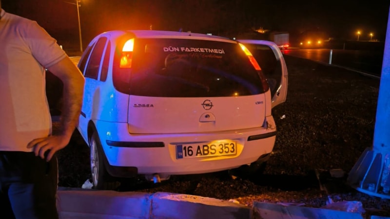 Aksaray'da 2 otomobil çarpıştı: 6 yaralı