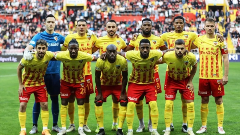 Duckens Nazon, Kayserispor camiasından özür diledi