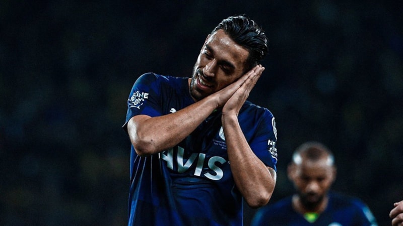 İrfan Can Kahveci'den Mauro Icardi'ye olay gönderme