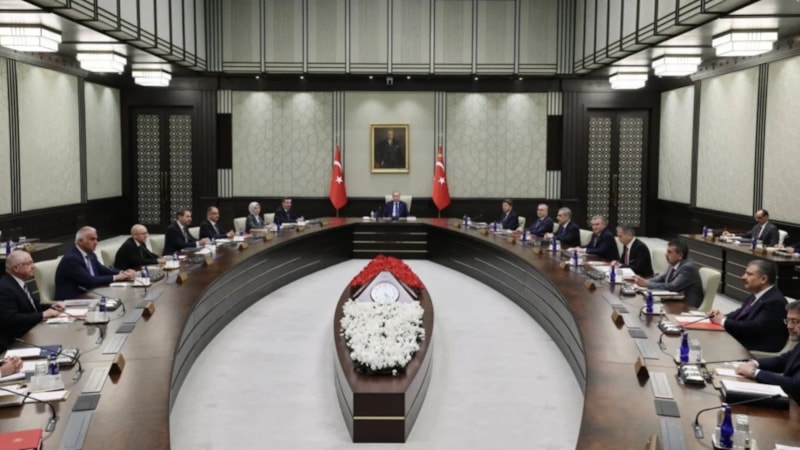 Kabine toplantısı başladı: Masada önemli konular var