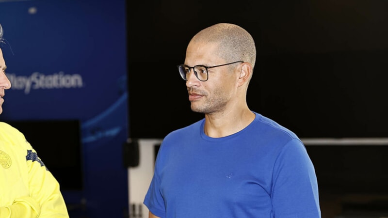 Alex de Souza, ekibine Fenerbahçe'den takviye istedi