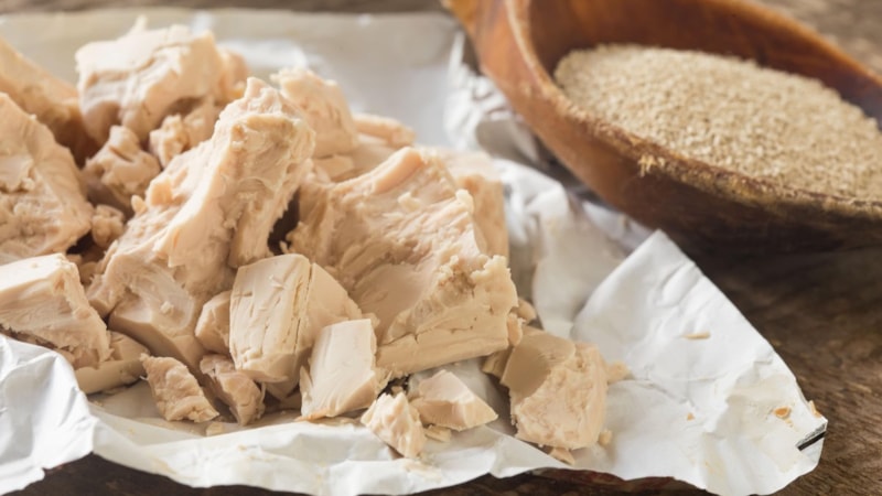 Ayaklarınızı mayalı suda bekletin, bakın neler oluyor...